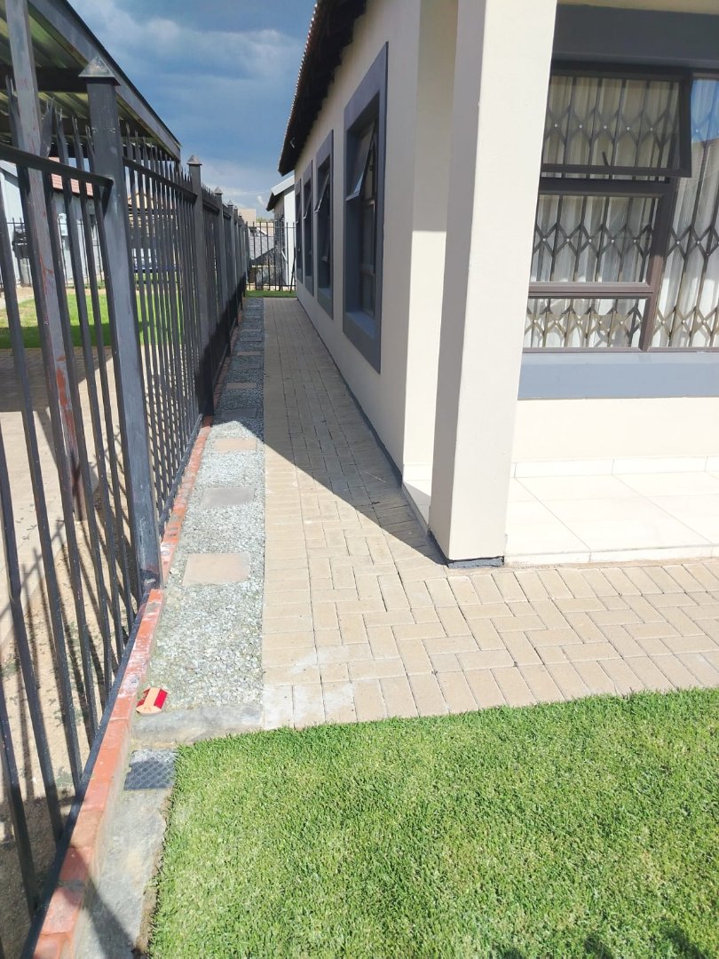 3 Bedroom Property for Sale in Heidedal Free State